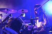 ハットリクミコ（Dr, Vo）