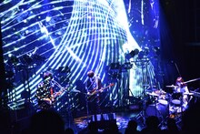 シナリオアート「[Chapter #7} -Tokyo melancholy-」の様子。