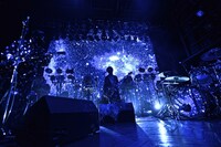 シナリオアート「[Chapter #7} -Tokyo melancholy-」の様子。