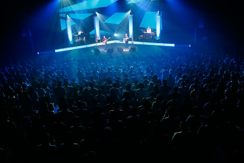 「DEPAPEPE ASIA TOUR 2014『Kiss』」東京・AiiA Theater Tokyo公園の様子。