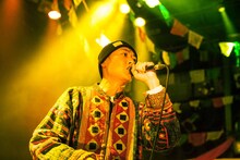 「EVISBEATSとPUNCH & MIGHTY珍遊記 ～ゆかいな仲間たち～」の様子。（撮影：寺沢美遊）