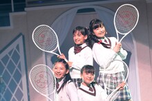 菊地最愛、水野由結、磯野莉音、山出愛子からなる一夜限りのテニス部 Pastel Wind。