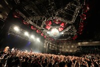 「aobozu LIVE 2014 ～蚕の鼓笛、繭は踊る～」東京・新木場STUDIO COAST公演の様子。