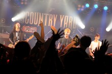 「BROTHERHOOD FEST」でのCOUNTRY YARDのライブの様子。（撮影：半田“H.and.A”安政［Showcase］）