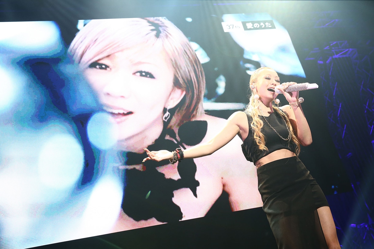 12月6日に東京・新木場STUDIO COASTにて行われたライブ「Koda Kumi 15th Anniversary First Class 2nd LIMITED LIVE」の様子。