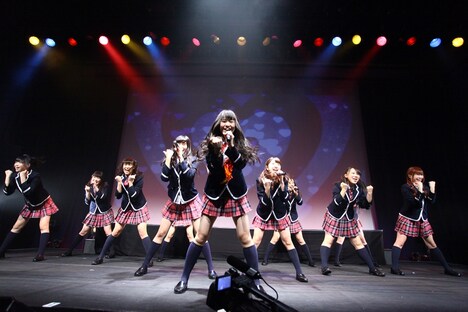 LinQ城崎はるな卒業公演「照らすベストホール!!～城崎はるなラストLIVE～」の様子。