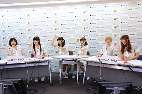 「でんぱ組.inc×モンスト『ストライクショットを世界にお届け！』生放送！」の様子。