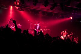 [Alexandros]、初海外単独公演で“壁を越える”