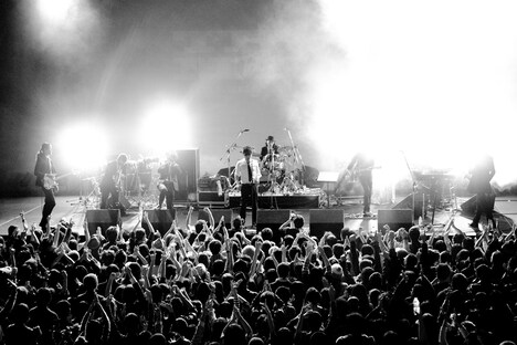 THE MAN with チャーリー・コーセイのステージ。