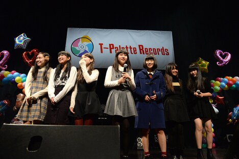 気持ちの整理が付かないまま私服でステージに上がったアイドルネッサンス。