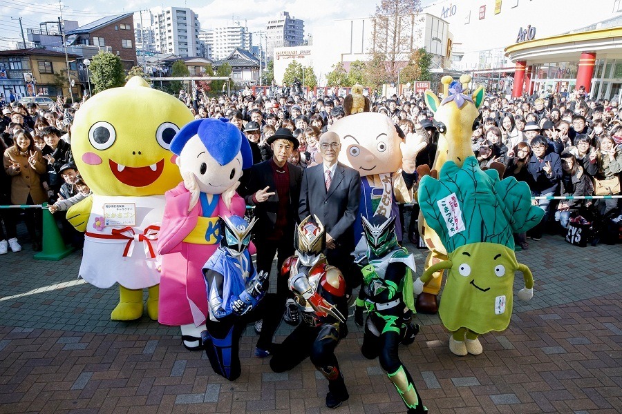 本日12月13日に東京都葛飾区亀有で行われた川畑要のイベントの様子。（撮影：上飯坂一）