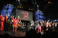 「hide Birthday Party 2014 - 50th Anniversary -」DJ-INAのDJコーナーの様子。（Photo by saori tsuji）