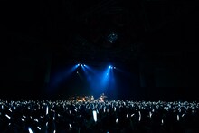 家入レオ「LEO IEIRI LIVE 12/13 ～ thanks 2014 ～」の様子。（撮影：田中聖太郎）