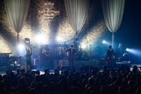 「“Milkahoric 2014” ～スーツケースの恋人たち～」の様子。（Photo by Azusa Takada）