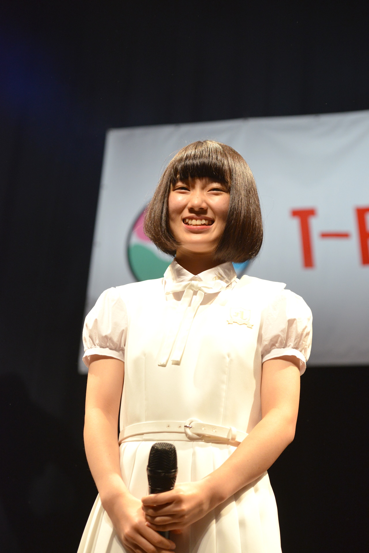 石野理子（アイドルネッサンス）