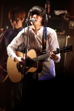 石崎ひゅーい（撮影：上飯坂一）