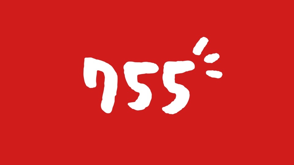 「755」CMのE-girlsバージョンのワンシーン。