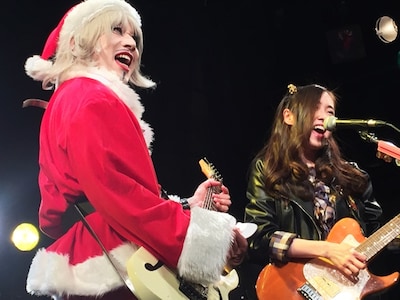 ゴー☆ジャスとMIO（G, Vo / Chelsy）。