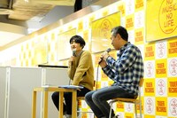 12月13日に東京・タワーレコード新宿店にて行われた「週刊金澤2007-2014」の発売記念イベントの様子。