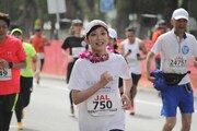 「JALホノルルマラソン2014」に出場した持田香織（Every Little Thing）。