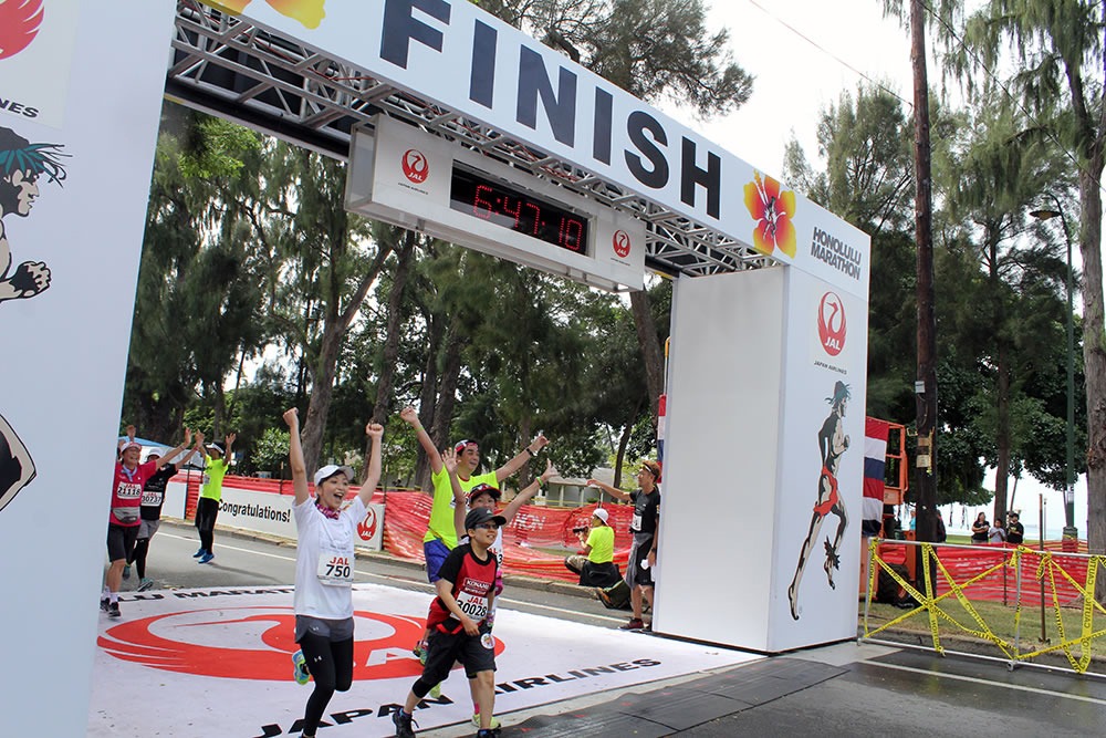 「JALホノルルマラソン2014」で完走を果たした持田香織（Every Little Thing）。