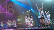 「755」CMのAKB48バージョンのワンシーン。