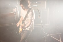 tacica「TOUR 2014 “発光する独走性“」東京キネマ倶楽部公演の様子。（撮影：関信行）