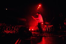 tacica「TOUR 2014 “発光する独走性“」東京キネマ倶楽部公演の様子。（撮影：関信行）