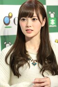 「清純な大人 白石麻衣」出版記念イベントを行った白石麻衣。