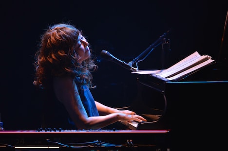 矢野顕子（撮影：三浦憲治）