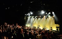 昨日12月16日に東京・UNITで行われた「androp 5th Anniversary Special Live 20141216」の様子。（撮影：橋本塁）