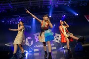 「Cheeky Parade NY凱旋集会」ライブの様子。