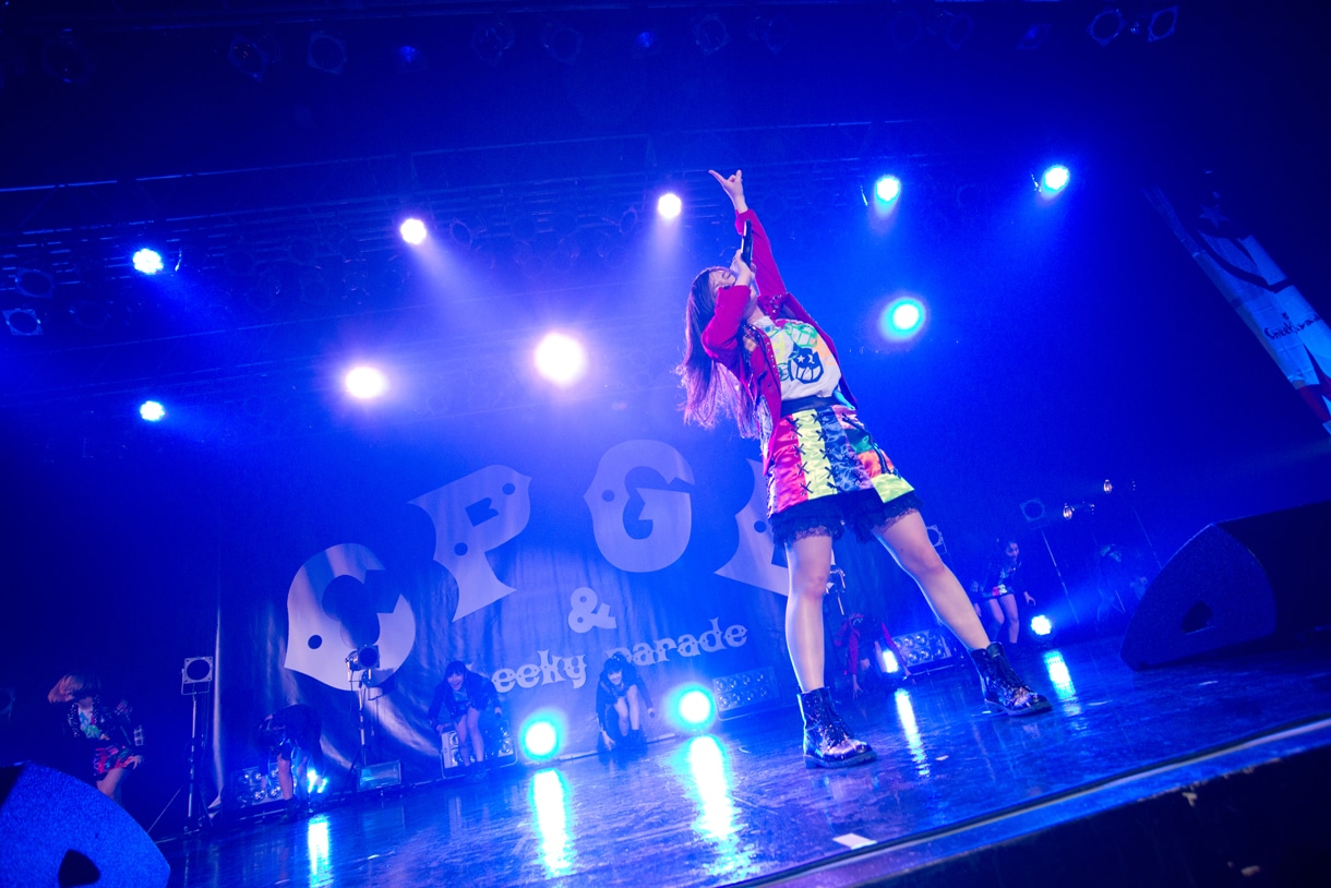 「Cheeky Parade NY凱旋集会」ライブの様子。
