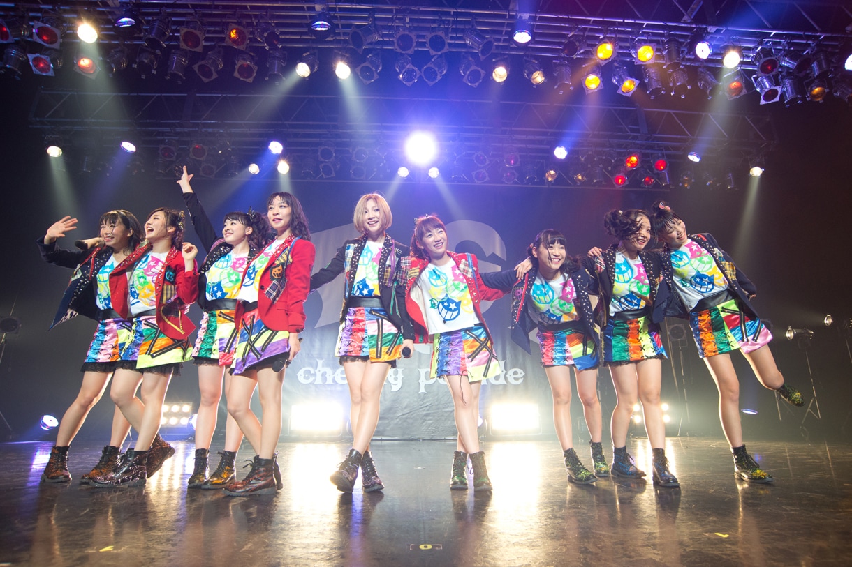 「Cheeky Parade NY凱旋集会」ライブの様子。