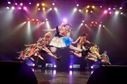 「Cheeky Parade NY凱旋集会」ライブの様子。