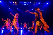 「Cheeky Parade NY凱旋集会」ライブの様子。