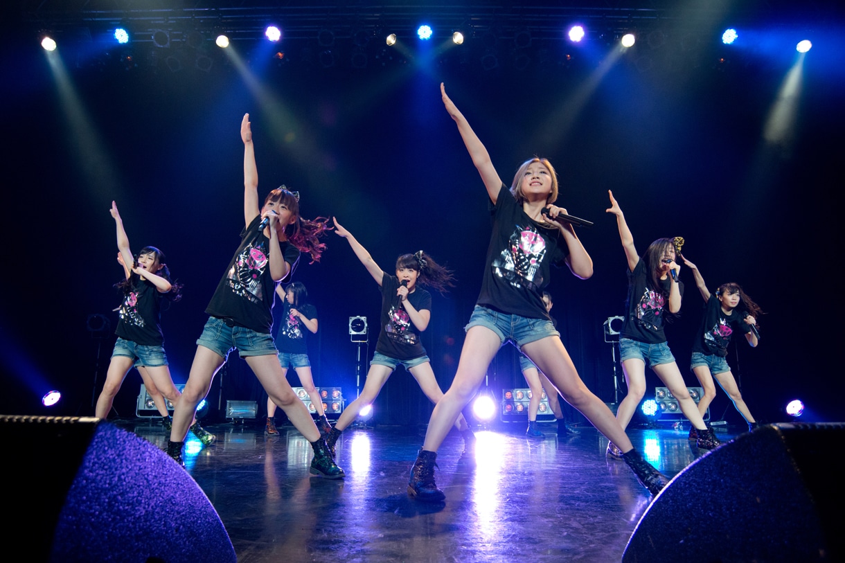 「Cheeky Parade NY凱旋集会」ライブの様子。
