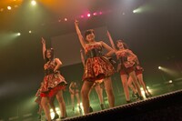 GEMによるライブの様子。