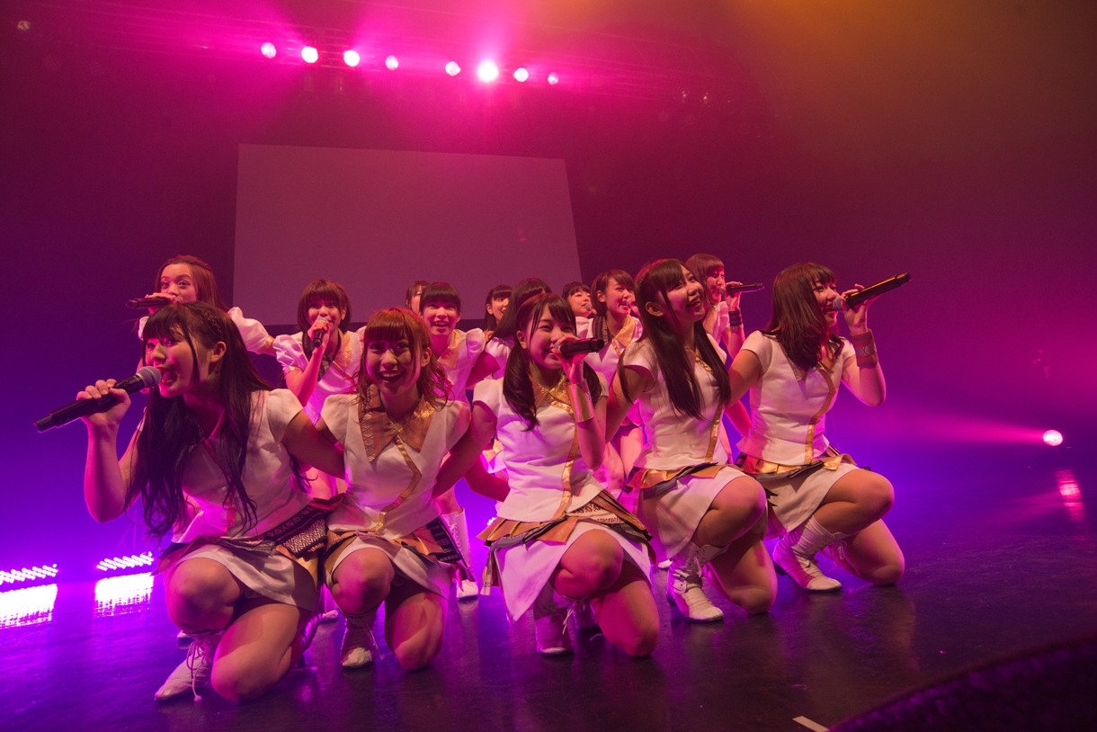 LinQによるライブの様子。