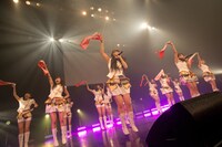 LinQによるライブの様子。