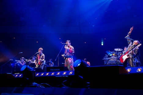 THE BOOM「25 PEACETIME BOOM FINAL」東京・日本武道館公演の様子。（撮影：中川正子）