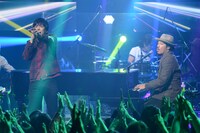 スキマスイッチのスタジオライブの模様。 (c)日本テレビ