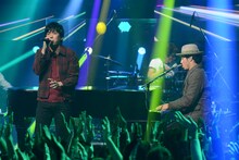 スキマスイッチのスタジオライブの模様。 (c)日本テレビ