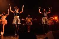 バニラビーンズと東京女子流のコラボレーション。