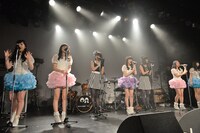 バニラビーンズと東京女子流のコラボレーション。