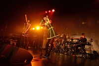 バニラビーンズLIQUIDROOMワンマンライブの様子。