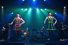 バニラビーンズLIQUIDROOMワンマンライブの様子。