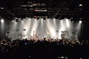 バニラビーンズLIQUIDROOMワンマンライブの様子。