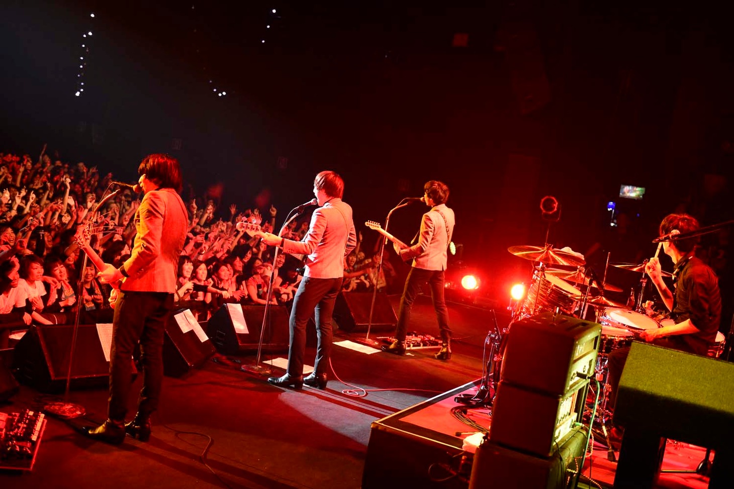 THE BAWDIES「『Boys!』TOUR 2014-2015」東京・Zepp Tokyo公演の様子。（撮影：橋本塁［SOUND SHOOTER］）