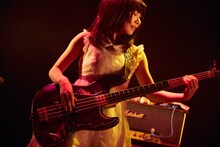 藤本ひかり（B / 赤い公園）